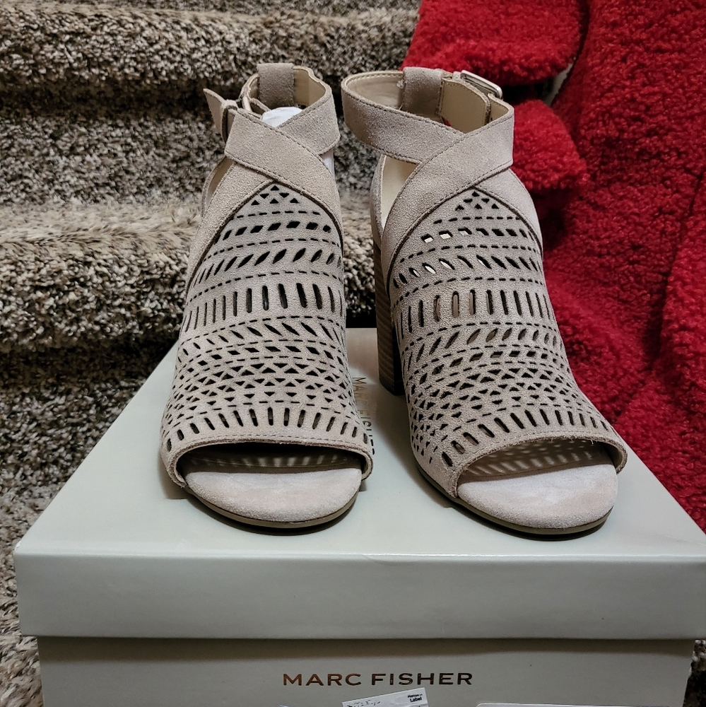 Marc Fisher Sandals